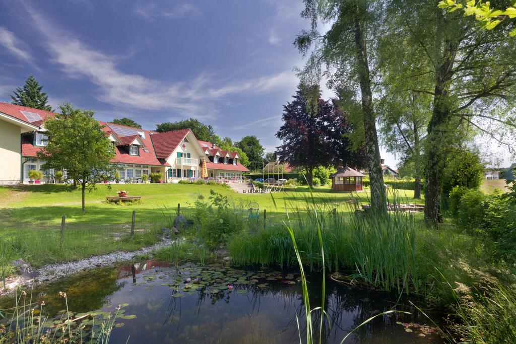 Litz - Das Erlebnishaus Am Attersee Hotell Seewalchen Rum bild